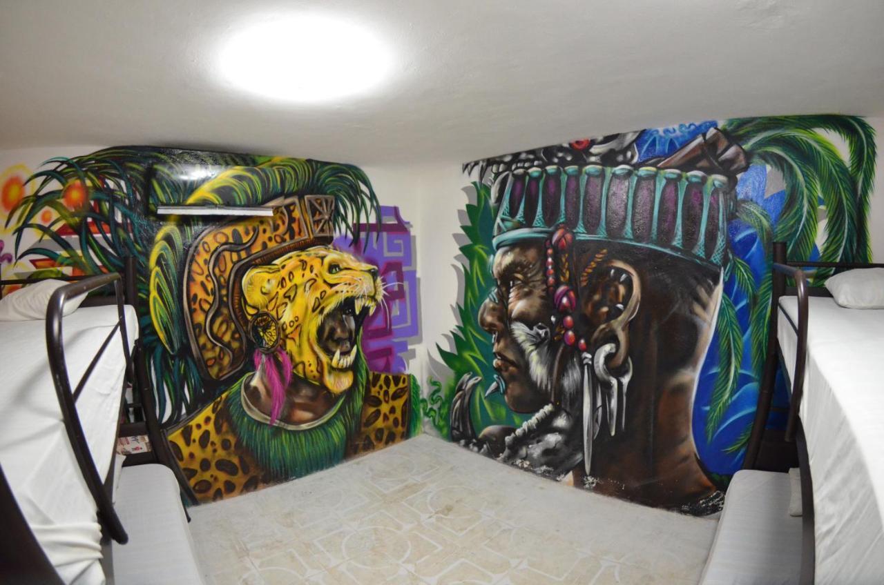 Fiesta Party Hostel - Cancun Exterior photo